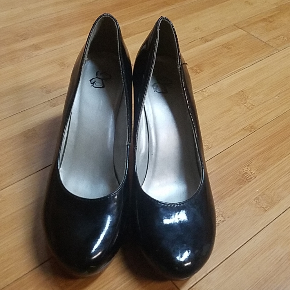 Black dress heels